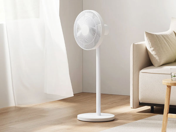 ¿Qué es mejor, un ventilador de techo o un ventilador de suelo?